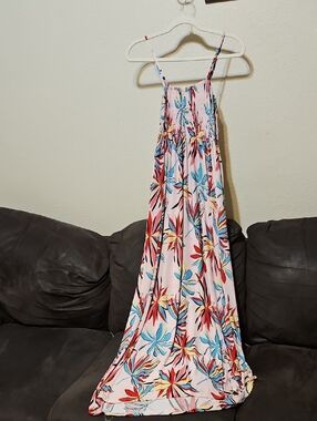 Sleeveless Pink Tropical Maxi Dress with Multicolor Floral Print